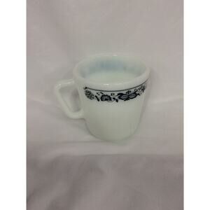 Vintage Pyrex Milk Glass Old Town Blue Onion 1410 Coffee Cup Mug Corelle Pattern